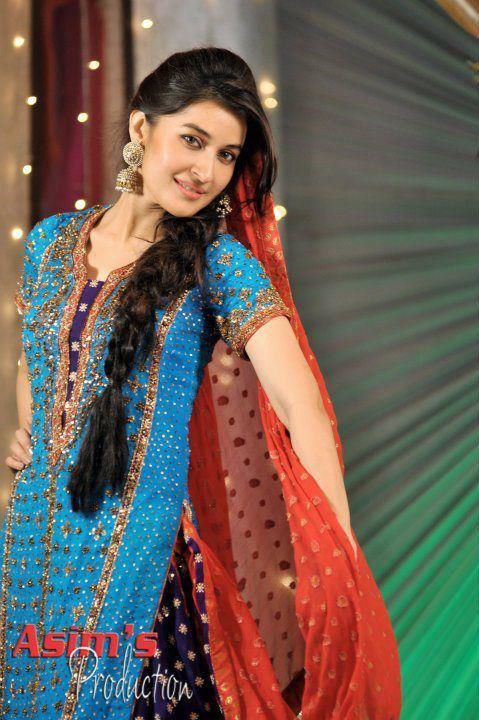 Shaista Wahidi Wedding Dress 2