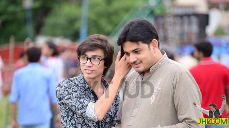 PTI Supporter in Jhelum Jalsa Pic 3